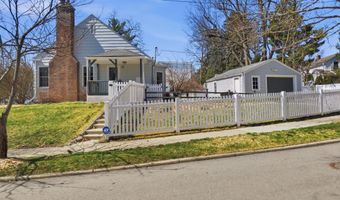 1102 Arborview Blvd, Ann Arbor, MI 48103