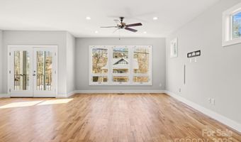 308 London Rd, Asheville, NC 28803