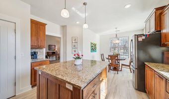 33389 S Coves Dr, Afton, OK 74331