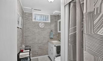 1424 Ash St, Alexandria, MN 56308