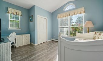 11 Nautical Ct, Bayville, NJ 08721