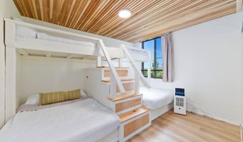 1875 KALANIANAOLE Ave 311, Hilo, HI 96720