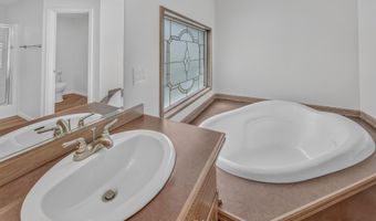 10744 Paradise Shrs, Athens, AL 35611