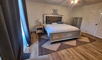 913 Edgemont Cir, Albertville, AL 35950