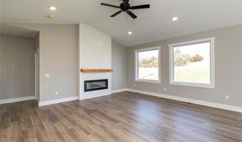 529 Meadows Ct, Polk City, IA 50226