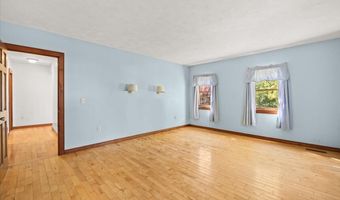 30 Seabreeze Dr, Bourne, MA 02532