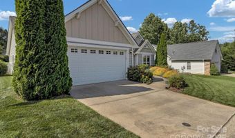 16 Sunview Cir, Arden, NC 28704