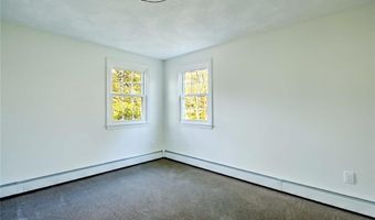 2 Simmons Rd, Barrington, RI 02806