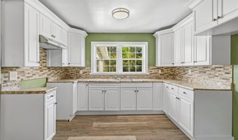 832 NW Snow Springs Rd, Adairsville, GA 30103