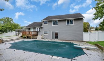 41 Deck St, Barnegat, NJ 08005