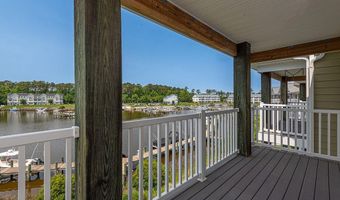 10900 HOLYSTONE Ln 301, Berlin, MD 21811