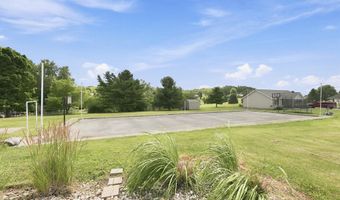 1305 S Kankamp Rd, Angola, IN 46703