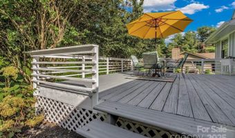 5 Fairway Dr, Arden, NC 28704