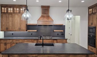 3053 Avilla Manor Trl, Alexander, AR 72002