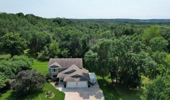 15726 Parkwood Cir, Avon, MN 56310