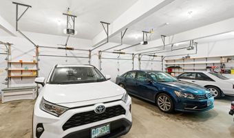 9 Hubbard Rd, Amherst, NH 03031