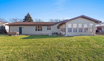 709 N KENSINGTON Dr, Appleton, WI 54915