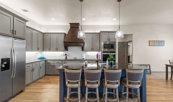 170 Rolling Hills Blvd, Alvord, TX 76225