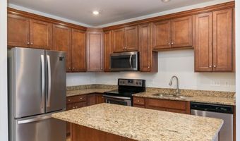 1 Francis Dr 211, Andover, MA 01810