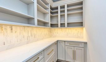 17-4 28 Boiling Kettle Way 28, Bedford, NH 03110