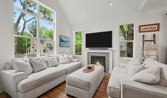 586 Kuehnle Ave, Ann Arbor, MI 48103