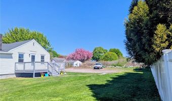 1609 W Main Rd, Middletown, RI 02842