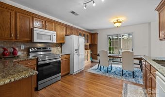 3755 Brookchase Ln, Charlotte, NC 28205