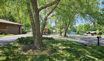 9616 Zimmer Dr, Algonquin, IL 60102