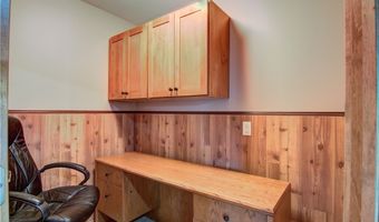907 Sandalwood Dr, Altoona, WI 54720