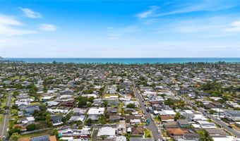 614 Kalolina St A, Kailua, HI 96734