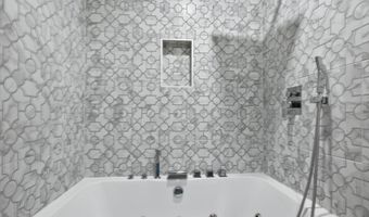 710 CAVALLA Rd, Atlantic Beach, FL 32233