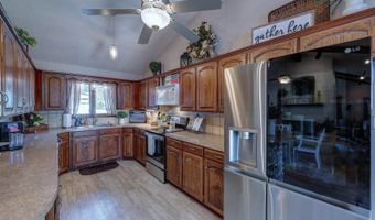 920 Highland Dr, Arkansas City, KS 67005