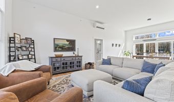 173 Tamrox Dr, Arundel, ME 04046