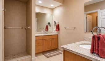 36 Overlook Dr 36, North Kingstown, RI 02852