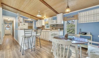 156 Linden Dr, Arnolds Park, IA 51360