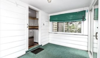 34 Valerie Ln, Danbury, CT 06811