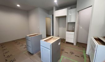 2811 Crinkle Root Dr, Fitchburg, WI 53711