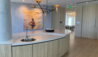 987 Queen St 1303, Honolulu, HI 96814