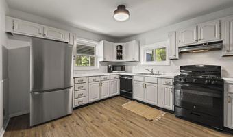 237 Maple Dr, Columbus, OH 43228