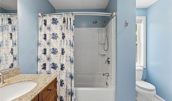193 Lake Washington Dr, Glocester, RI 02814