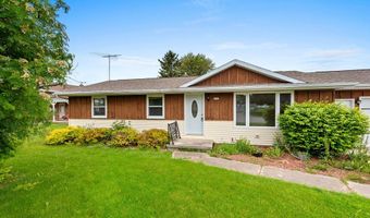 1517 Navarino St, Algoma, WI 54201