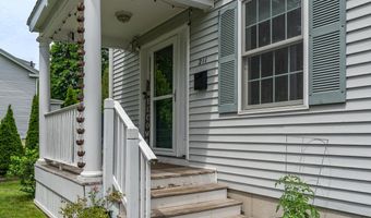 211 Oak St, Bath, ME 04530
