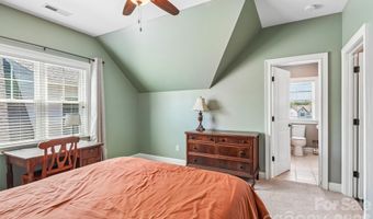 2032 Eaton Rd, Charlotte, NC 28205
