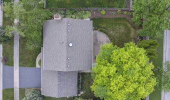 1923 N Carlyle Pl, Arlington Heights, IL 60004