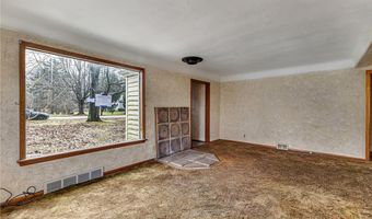 2776 Oak St, Willoughby Hills, OH 44094