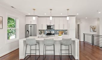 817 VARNUM St NW 3, Washington, DC 20011