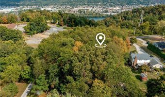 1924 Sohn Rd, Aliquippa, PA 15001