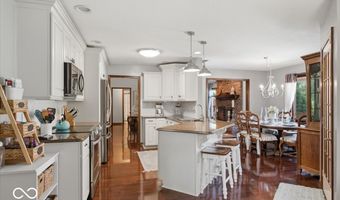 1094 Brookway Dr, Avon, IN 46123