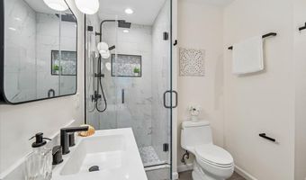 5914 LANGTON Dr, Alexandria, VA 22310