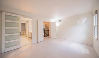 3085 N Foxridge Ct, Ann Arbor, MI 48105